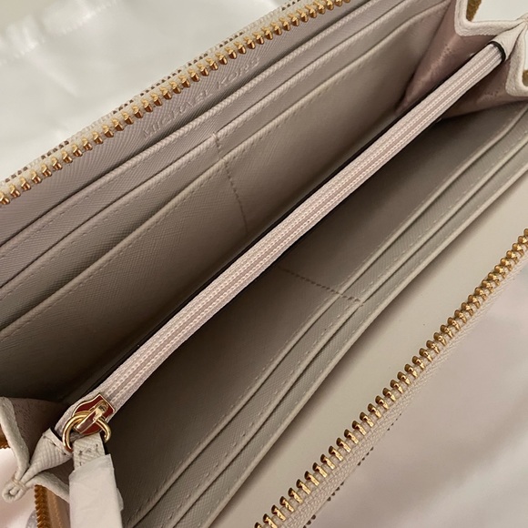 Michael Kors Grayson satchel with matching wallet - Picture 9 of 10